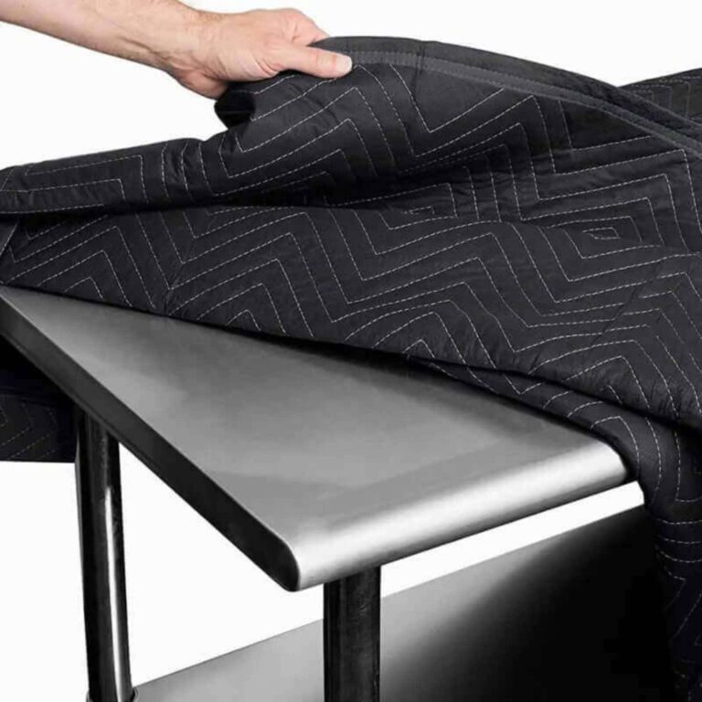Removalist Blanket 4 BlanketBO Removalist Blanket In Use